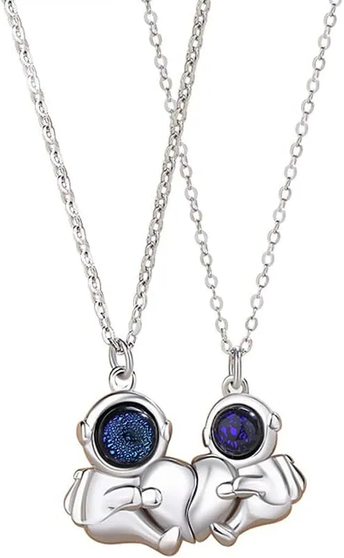 Astronaut Necklace Couple Pendant For Him And Her Set Aesthetic Fashion Cute Dainty Moon And Star Couple Necklace For Boyfriend Girlfriend