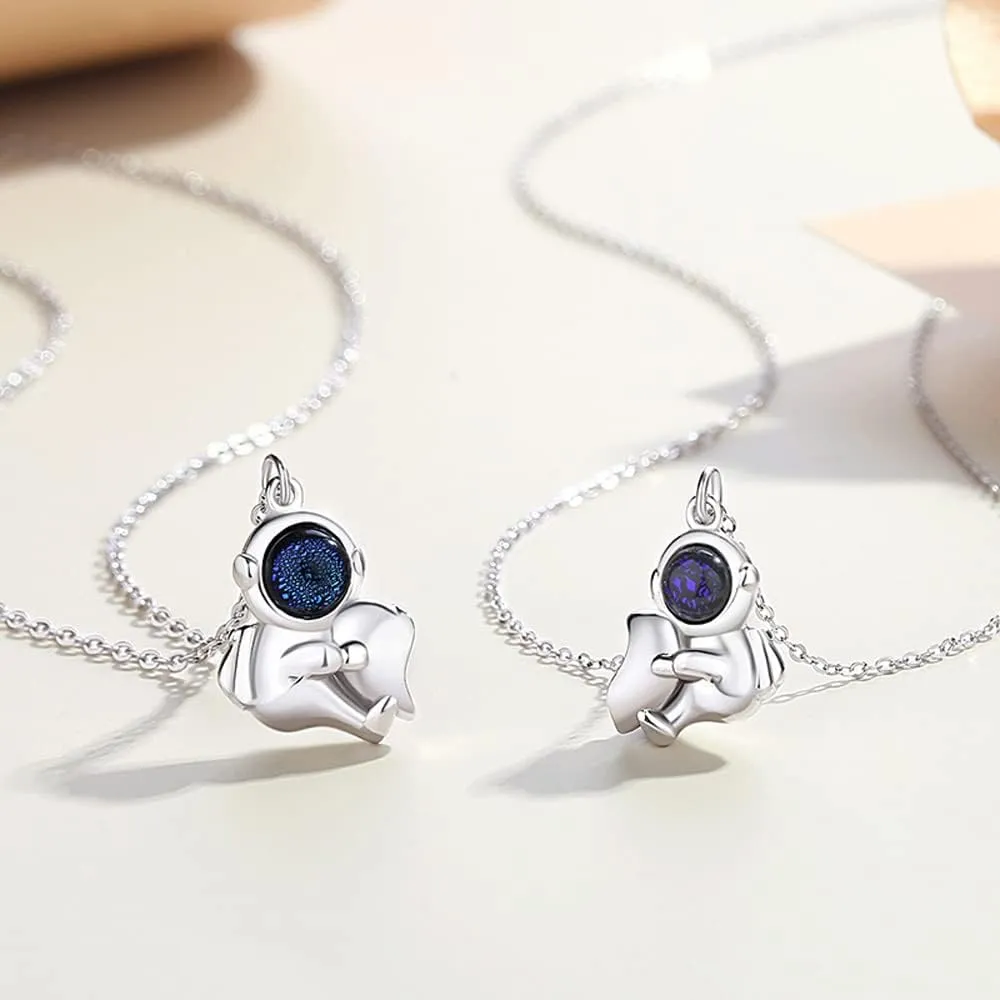 Astronaut Necklace Couple Pendant For Him And Her Set Aesthetic Fashion Cute Dainty Moon And Star Couple Necklace For Boyfriend Girlfriend
