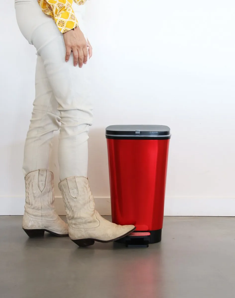 Curver Chic 35L Pedal Bin  - Red