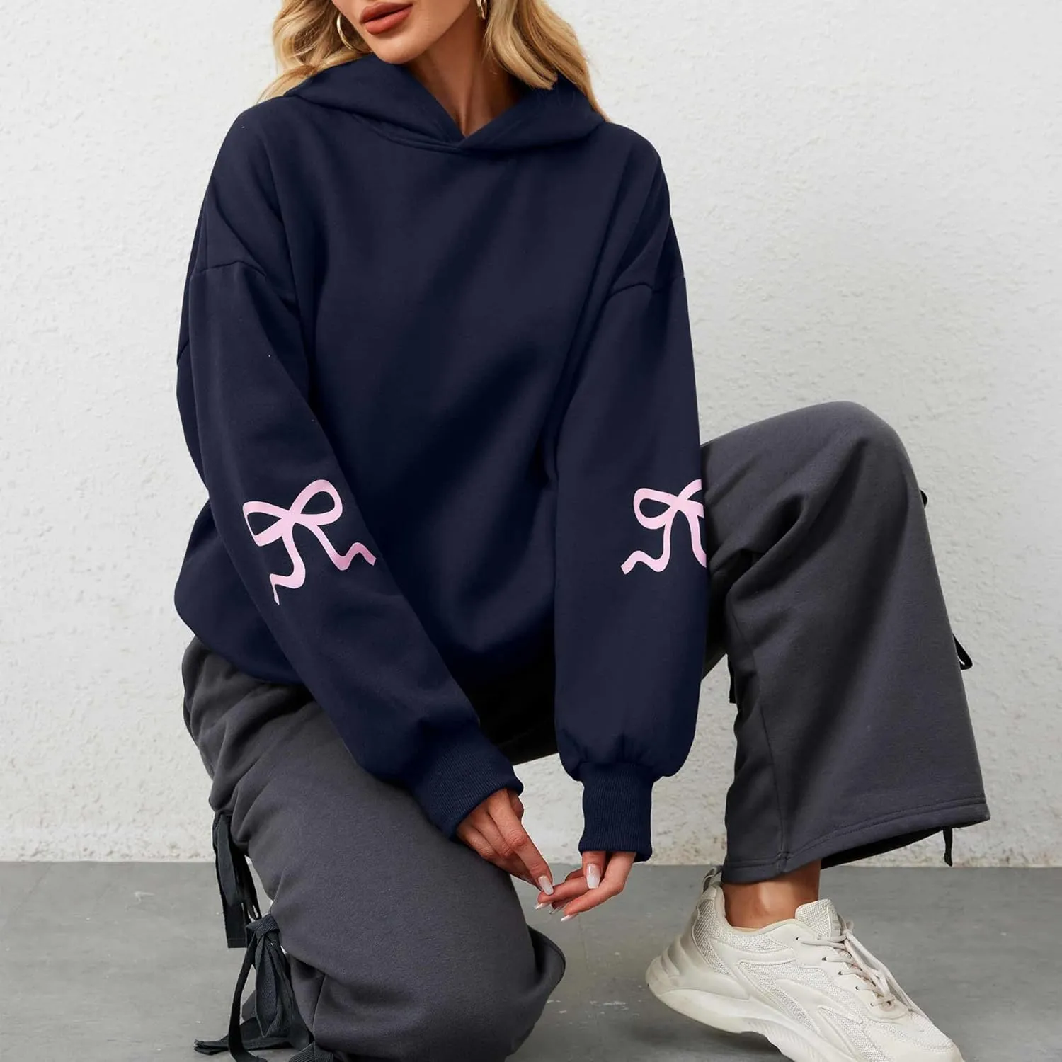 DSORVICD Women Bow Graphic Sweatshirt Y2k Long Sleeve Oversized Hoodies Cute Loose Fit Pullovers Teen Girls Preppy Streetwear