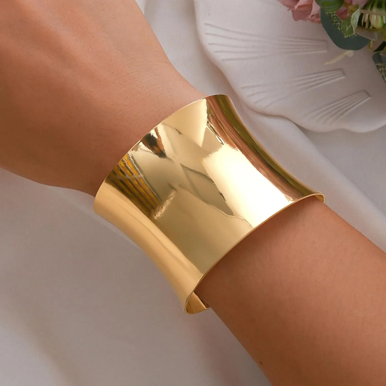 Gold Bangles for Women Chunky Gold Bracelet Cuff Bracelet Gold Arm Cuff Silver Cuff Bracelet Statement Bracelet Jewelry Gifts Trending Bracelets for Women 2024