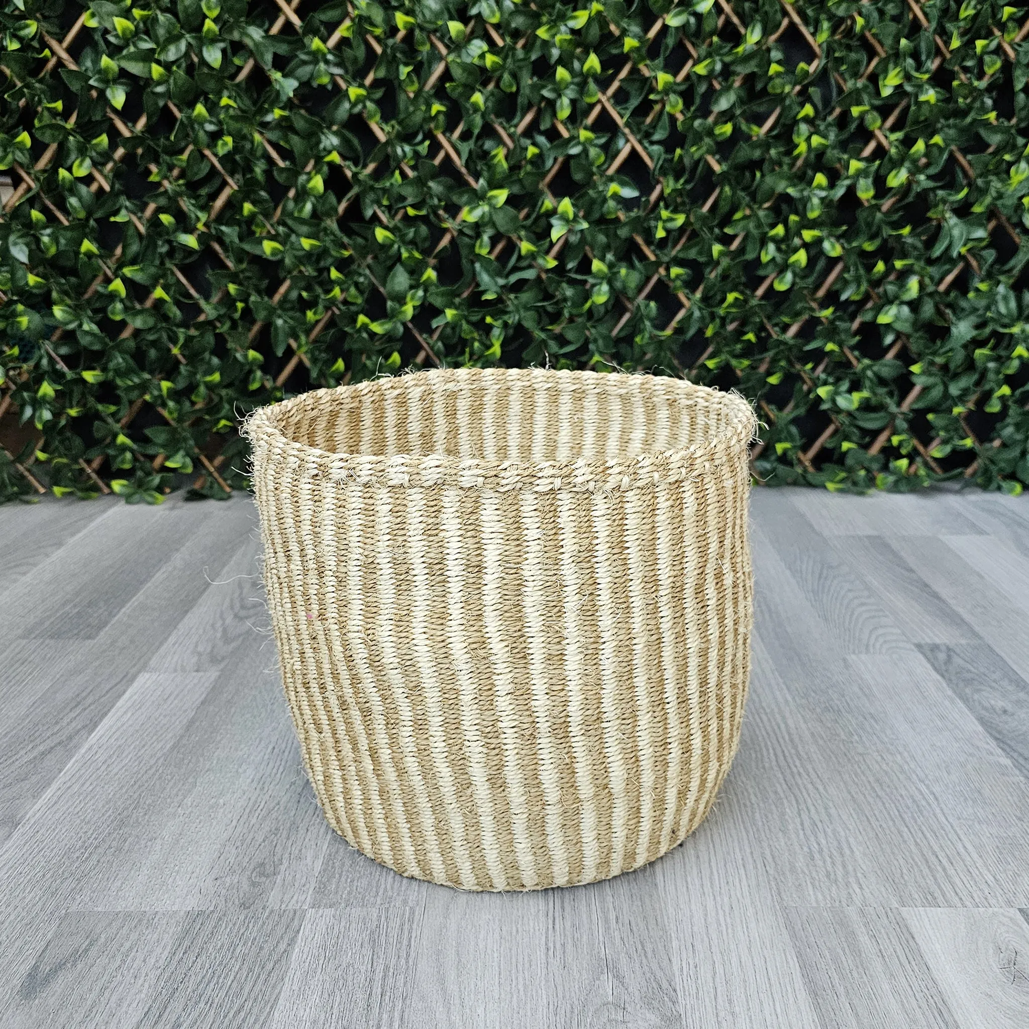 Kenyan Basket - Sisal Basket - KB49 - 10"