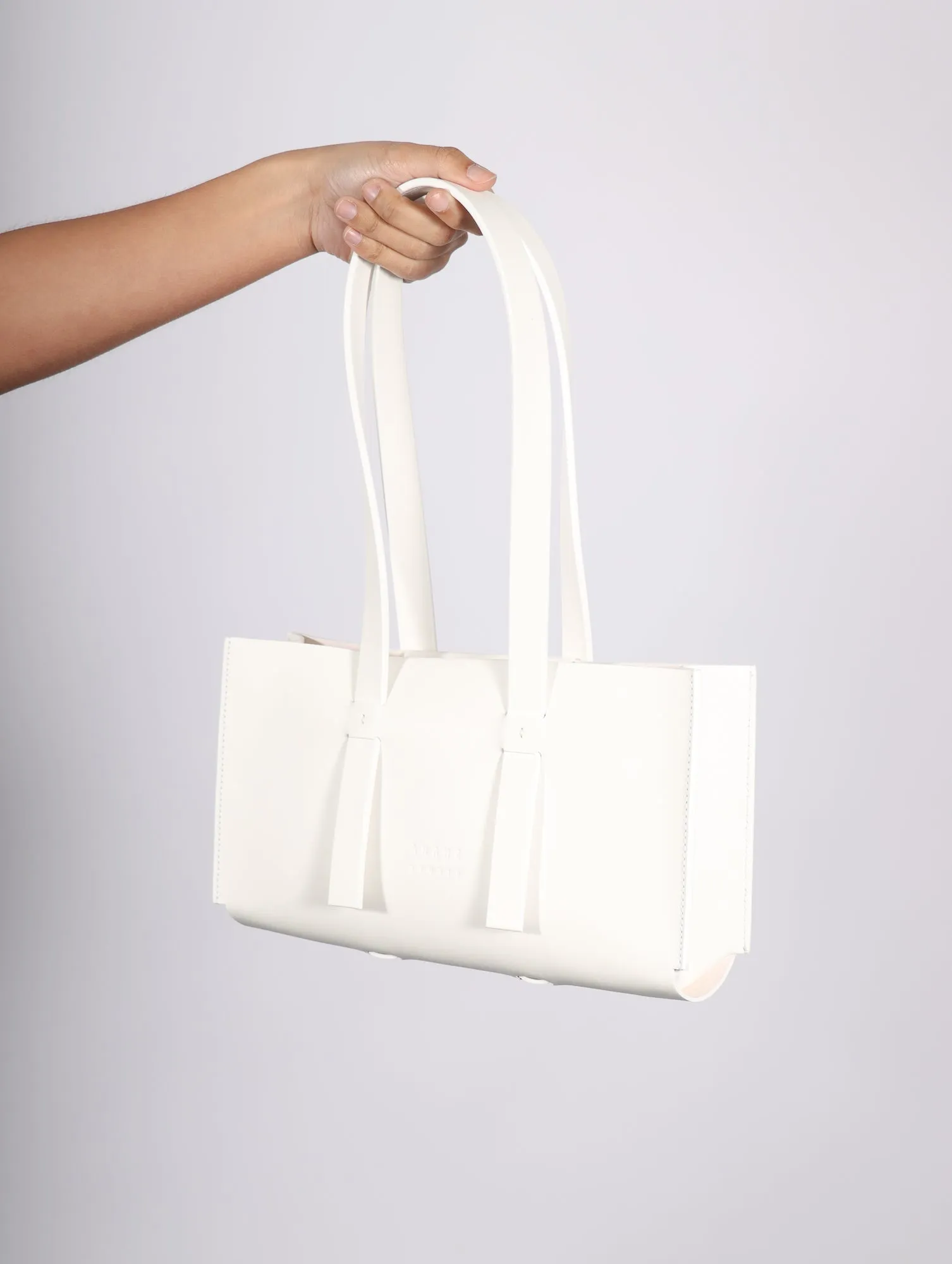 Orizzontale Shoulder Bag in White by Arrhe Studio