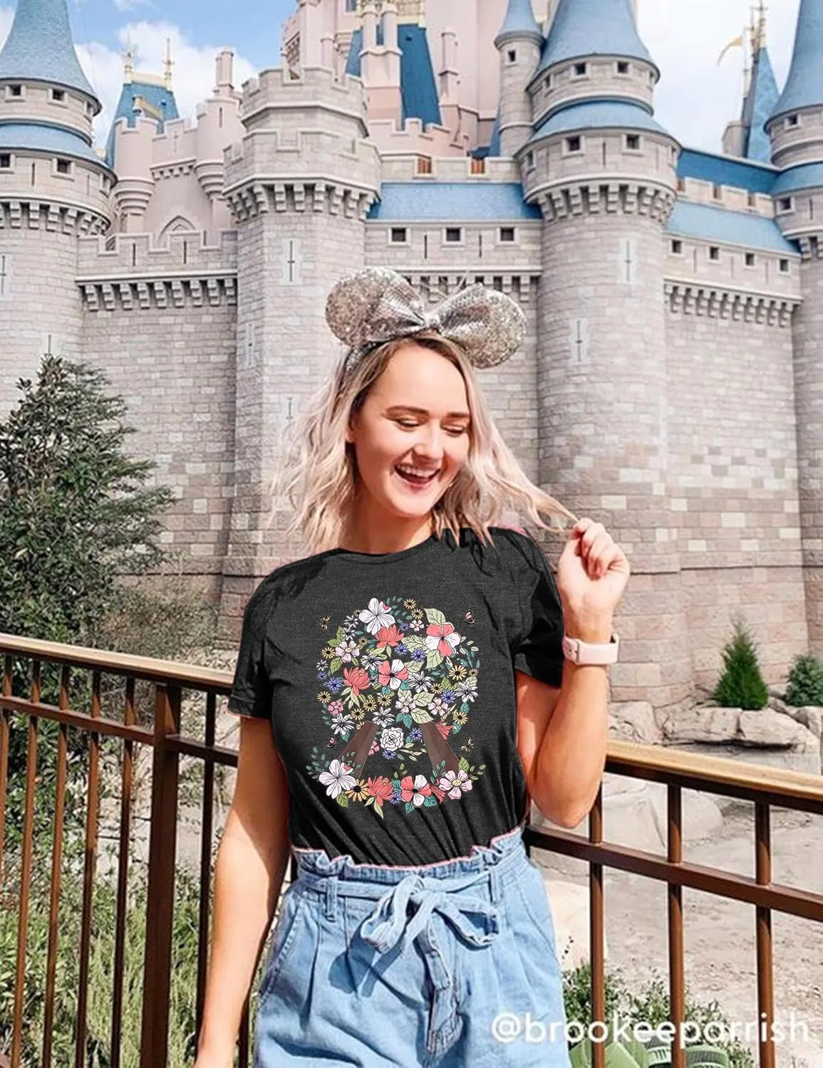SFHFY Magical Shirt for Women Magic Kingdom T Shirt Family Vacation Tee Castle Fairy Tale Graphic Short Sleeve Tops