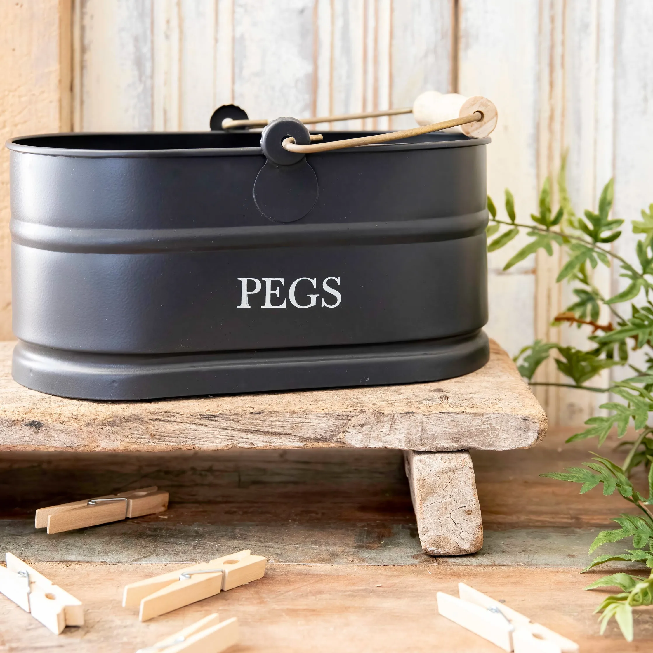 Steel Peg Bucket