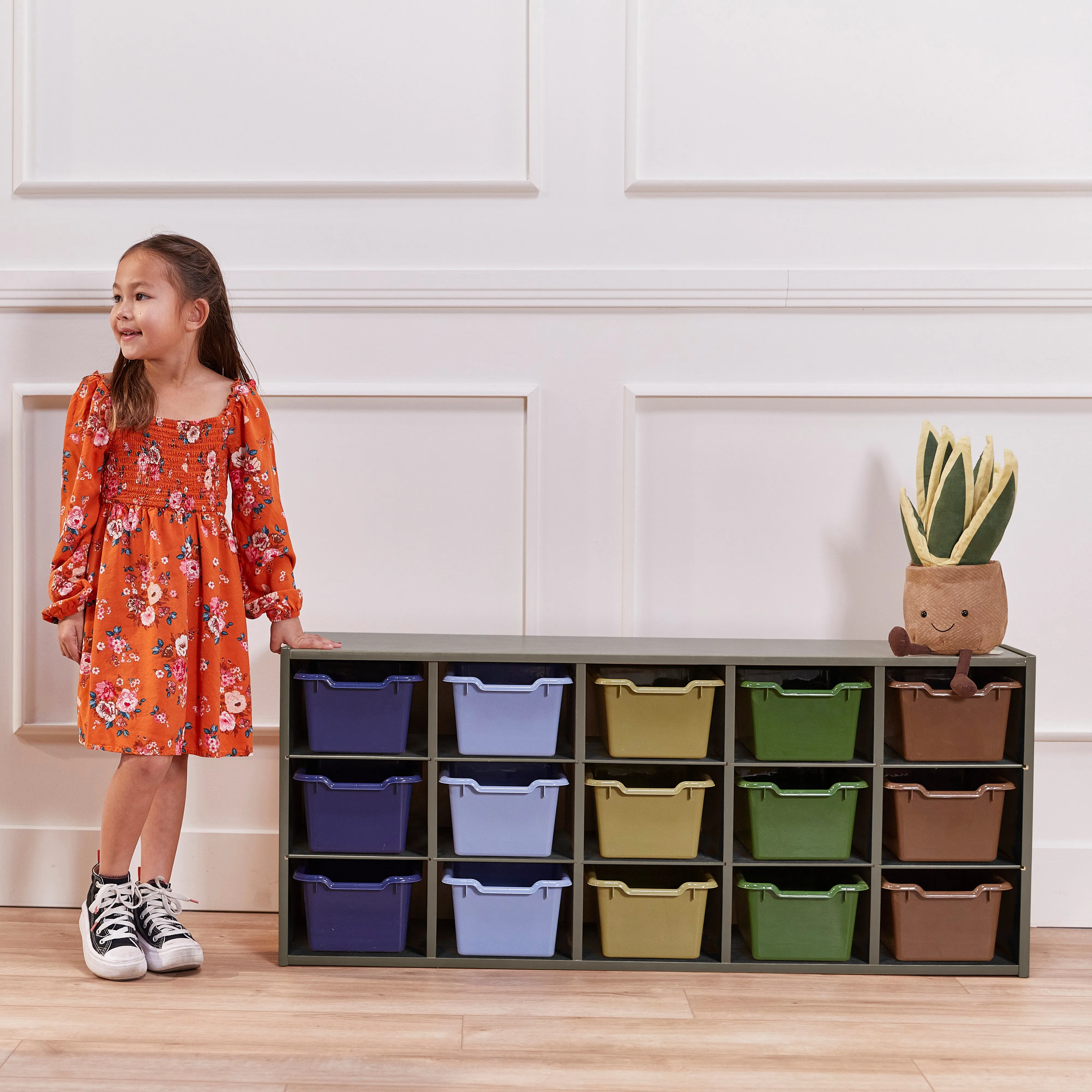 Streamline 15 Cubby Tray Cabinet with Scoop Front Storage Bins, 3x5, Grey Wash, Classroom Furniture