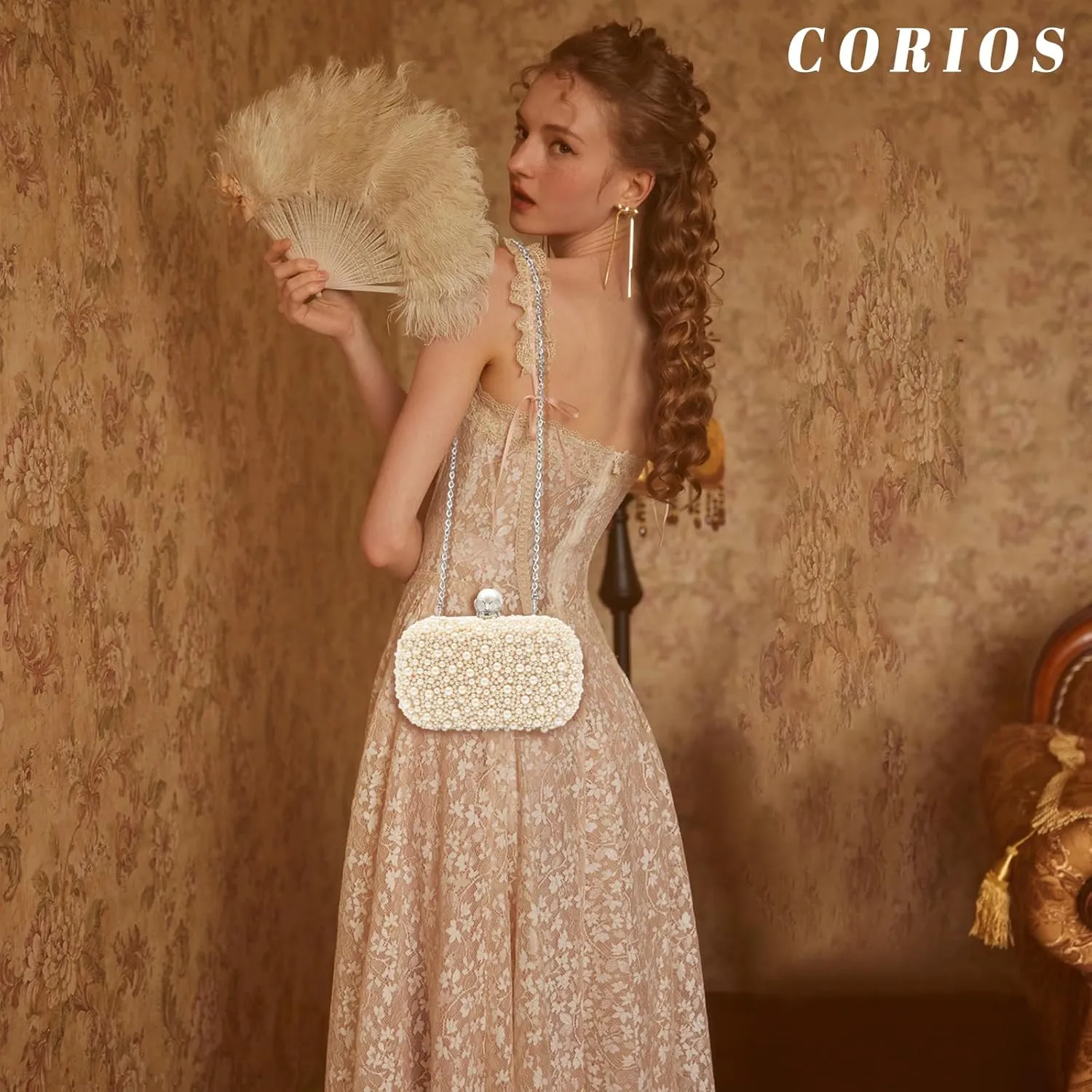 Women Pearl Evening Bag Beaded Clutch Bag Bridal Wedding Purse Shoulder Bag with Chain Elegant Crossbody Bag