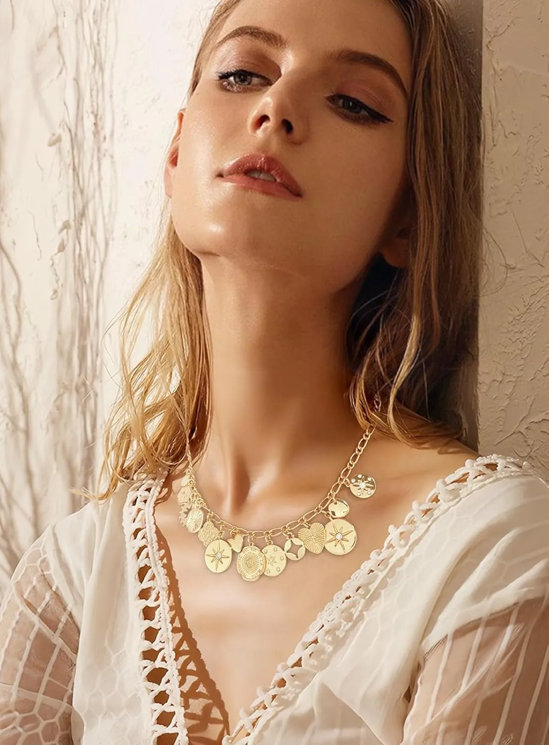 WOWORAMA Chunky Gold Charm Necklace for Women Boho Chunky Heart Statement Necklace Vintage Heart Coin Disc Charm Necklace Jewelry