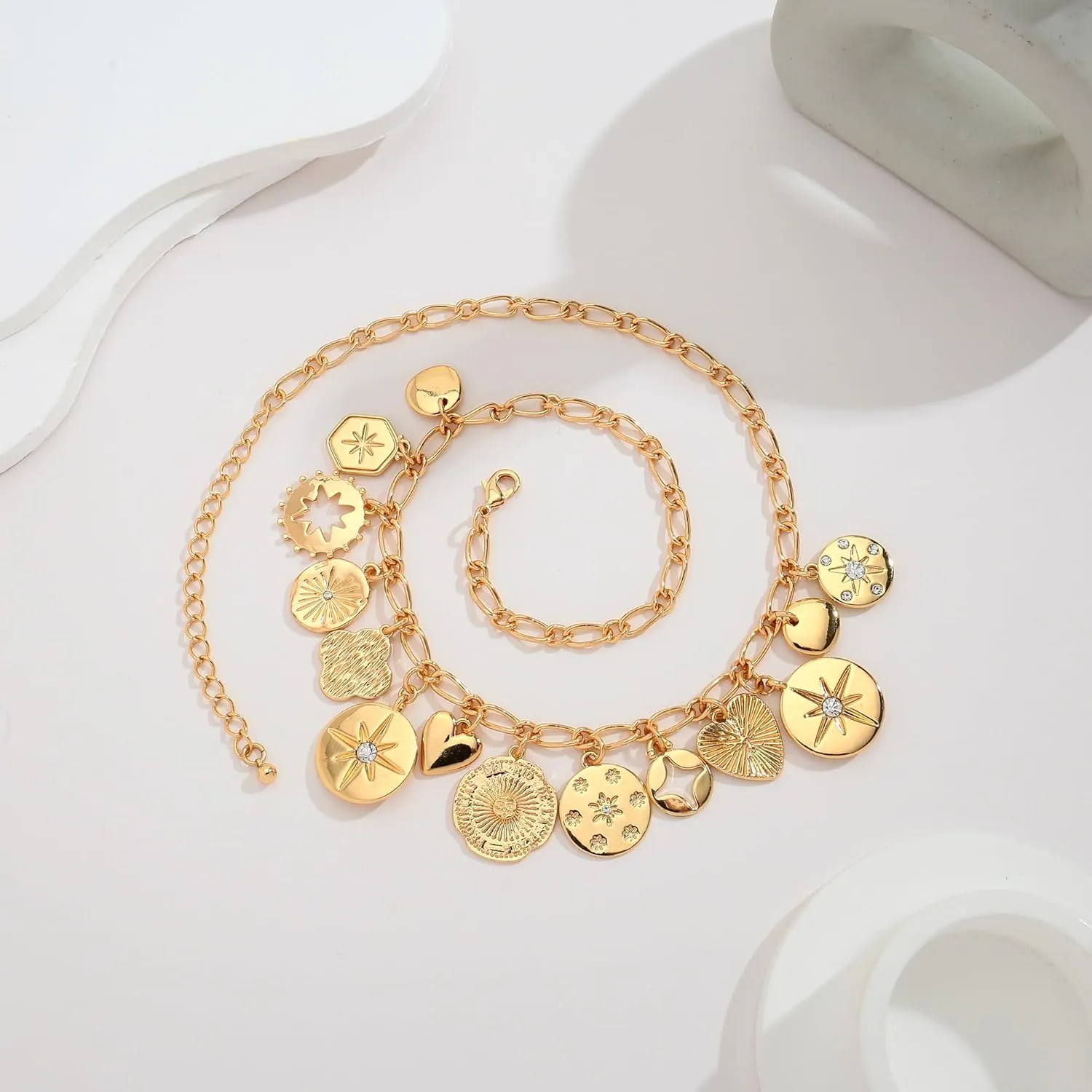 WOWORAMA Chunky Gold Charm Necklace for Women Boho Chunky Heart Statement Necklace Vintage Heart Coin Disc Charm Necklace Jewelry