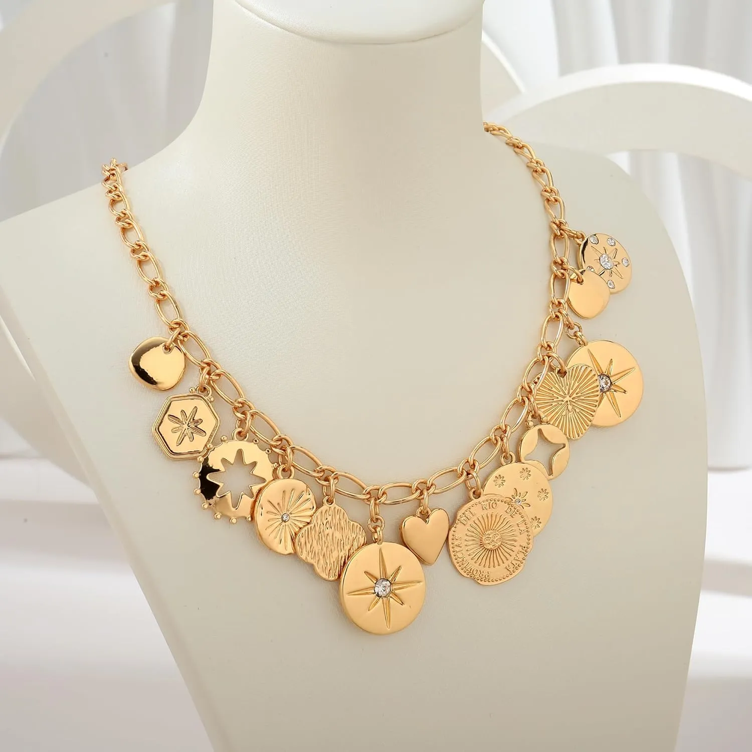 WOWORAMA Chunky Gold Charm Necklace for Women Boho Chunky Heart Statement Necklace Vintage Heart Coin Disc Charm Necklace Jewelry