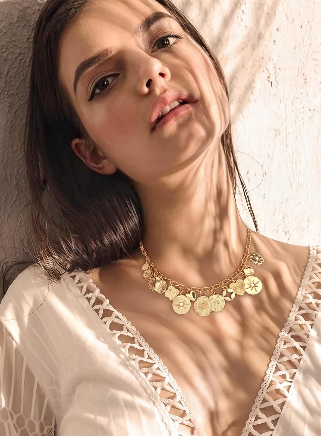WOWORAMA Chunky Gold Charm Necklace for Women Boho Chunky Heart Statement Necklace Vintage Heart Coin Disc Charm Necklace Jewelry